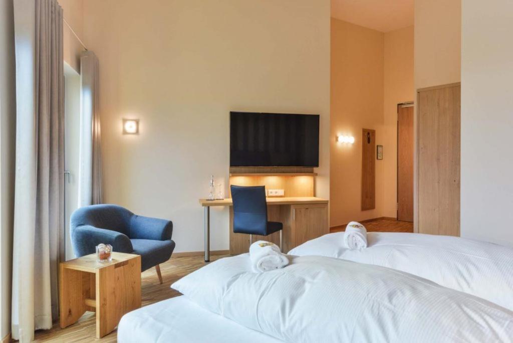 Hotel & Golfrestaurant Gut Wissmannshof Staufenberg  ภายนอก รูปภาพ