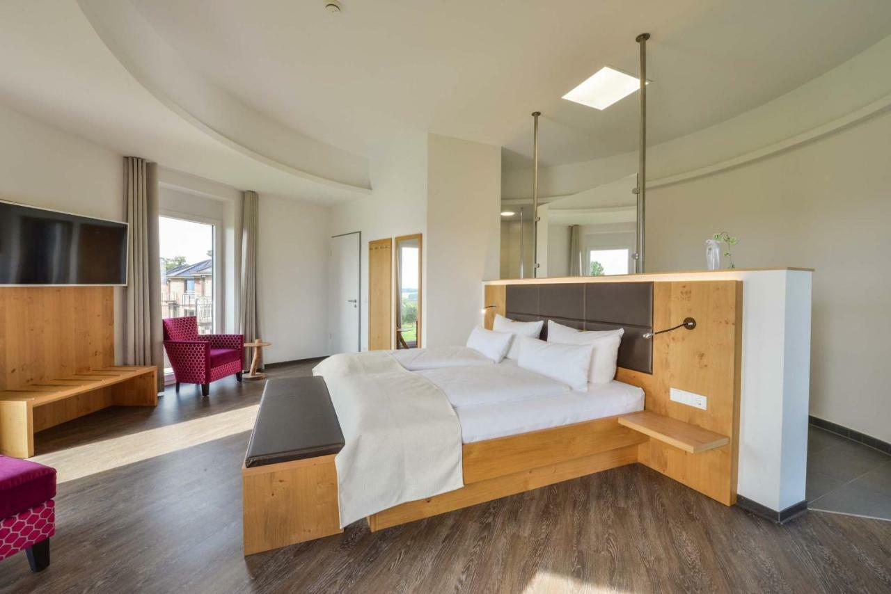 Hotel & Golfrestaurant Gut Wissmannshof Staufenberg  ภายนอก รูปภาพ