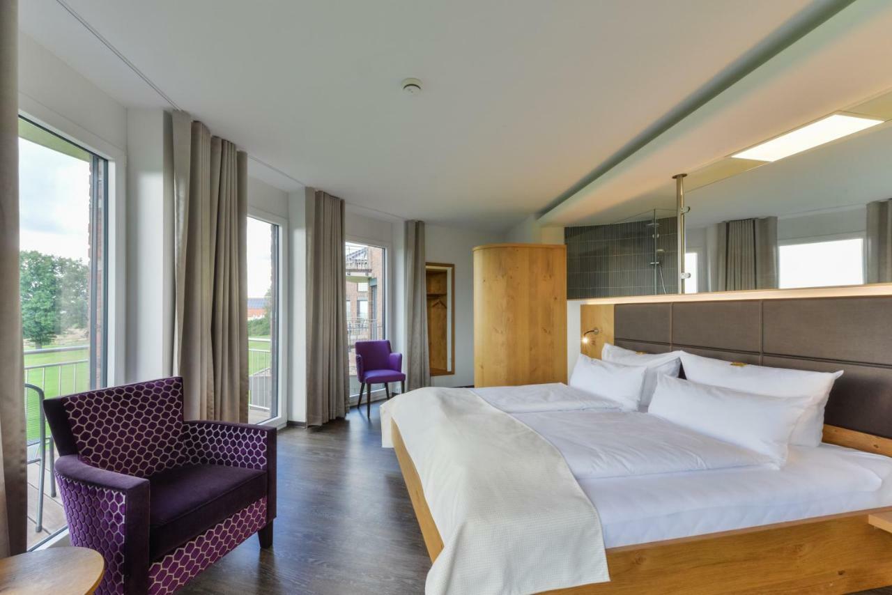 Hotel & Golfrestaurant Gut Wissmannshof Staufenberg  ภายนอก รูปภาพ